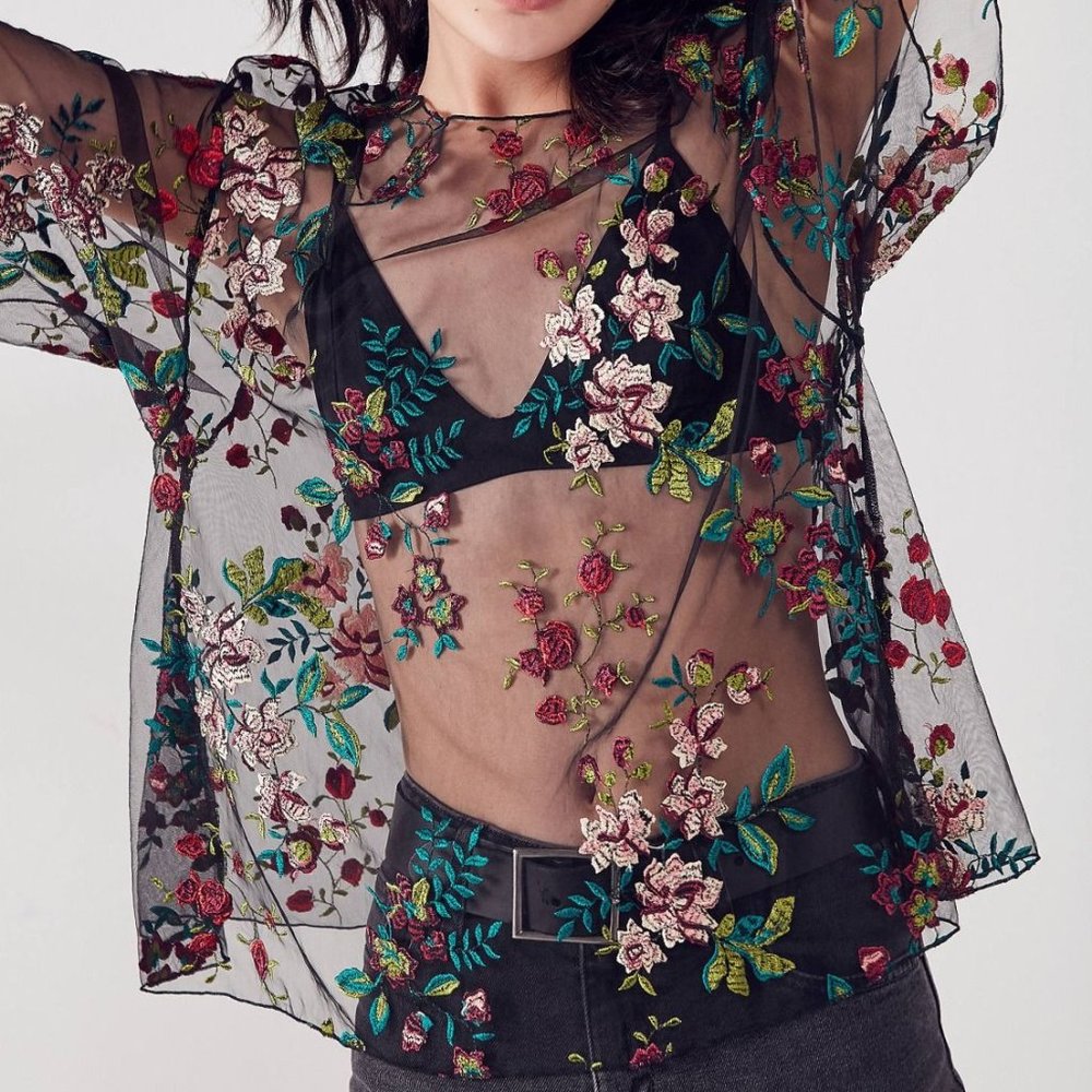 Kimchi Blue Alana Floral Embroidered Sheer Tee - S